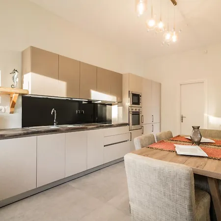 Bala - Seaside Luxury Villa! וילה